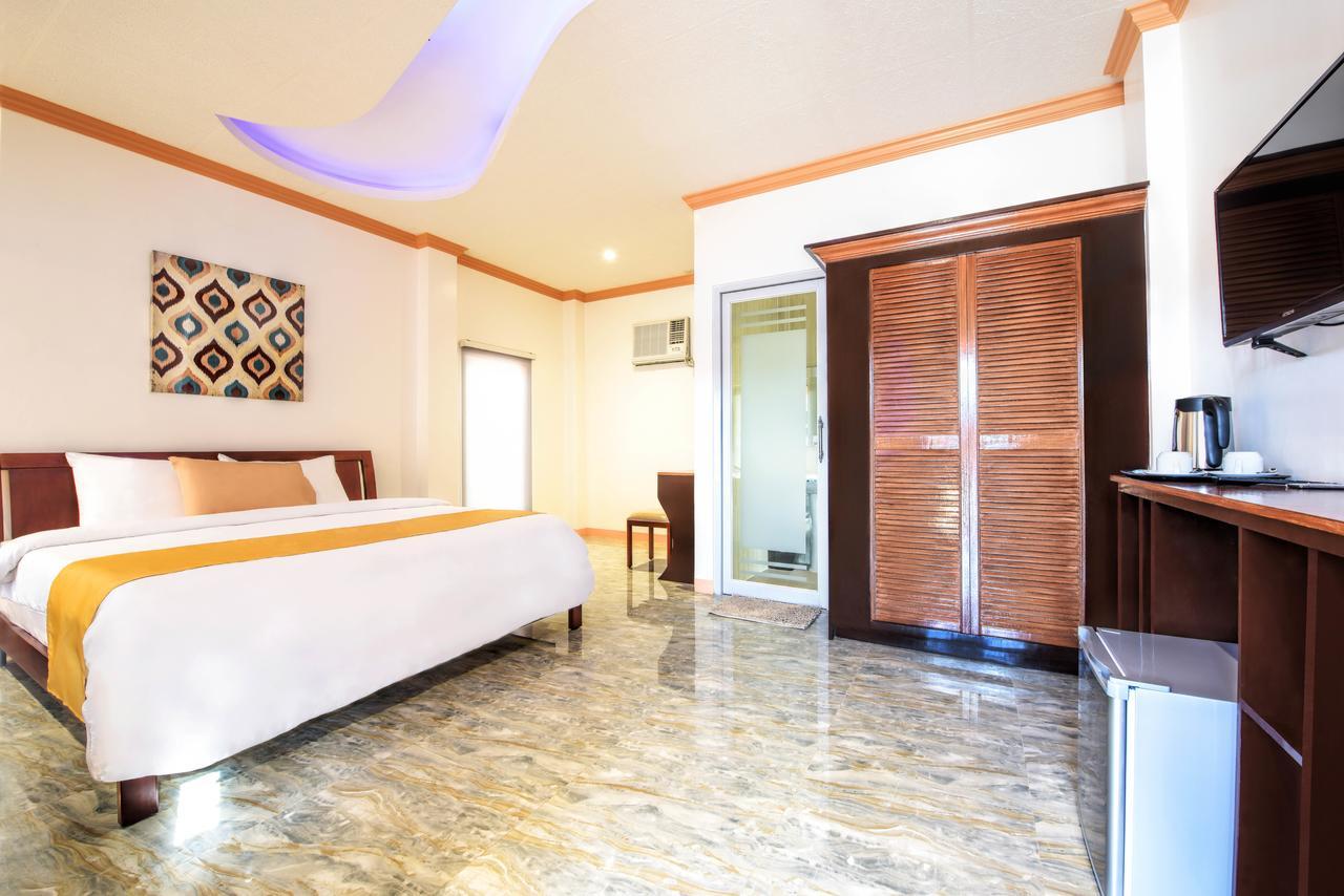 Kabaleyan Cove Resort Powered By Cocotel San Carlos  Exterior foto